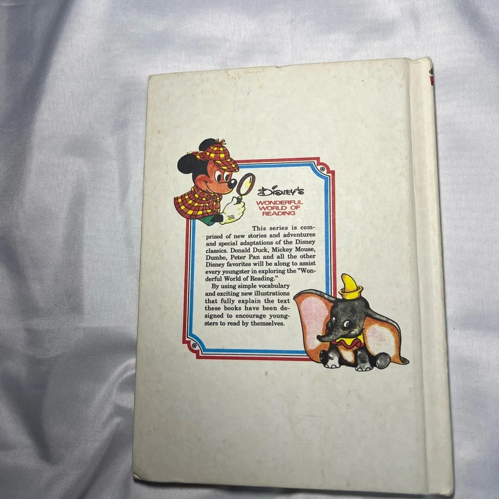 Vintage 1973 Walt Disney Snow White and the Seven Dwarfs Hardcover Book